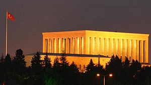 23 NİSAN GECESİ ANITKABİR