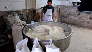 BU EKŞİ MAYALI EKMEK TAM 80 YAŞINDA