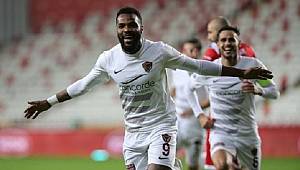 GELECEK YIL Kİ FENERBAHÇE'NİN SANTRAFORU AARON BOUPENDZA'YI TANIYALIM