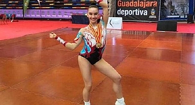 DÜNYA ŞAMPİYONU OLAN AYŞE BEGÜM ONBAŞI MEMLEKETİ AKHİSAR'DA