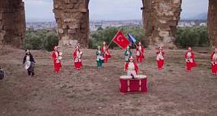 İZMİR MARŞI - AYDIN BELEDİYESİ KADIN MEHTERAN TAKIMI 