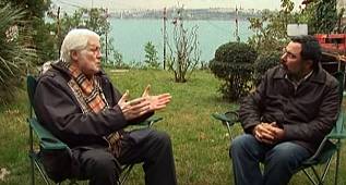 İZZET GÜNAY – BEYOĞLU'NA KRAVATSIZ ÇIKILMAZDI 