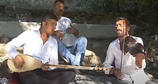 ABDAL SOFRASI – ŞERİF HANIM ATA BİNER ESTİRİR 