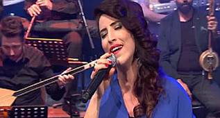 DENİZLERİN KUMUYUM ( AYDIN TÜRKÜSÜ ) – VİLDAN TURAN 