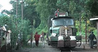 HAYATINIZDA DAHA ÖNCE DOLMUŞ TREN GÖRMÜŞ MÜYDÜNÜZ?  