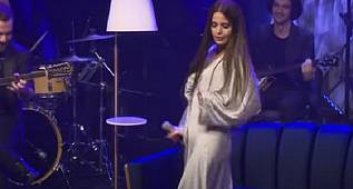 ÖPÜCEM – SİMGE SAĞIN 