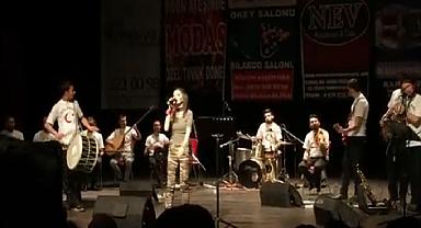 ÇALIN DAVULLARI ( SELANİK TÜRKÜSÜ ) – MOR NARPIN YEŞİL KASABA 