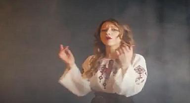 HER ÇAYIRDA KIRMIZI KALİNA – NATALİ DENİZ SÖYLÜYOR  