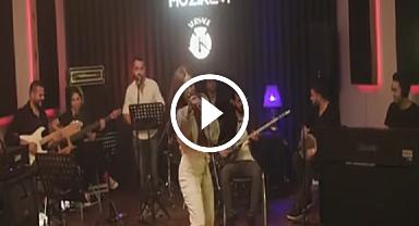  BERNA KARAGÖZOĞLU SÖYLÜYOR – KAHVERENGİ GÖZLERİN  