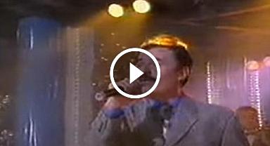 FERDİ TAYFUR - EVLERİNİN ÖNÜ ÇALI ŞARKISINI SÖYLÜYOR  