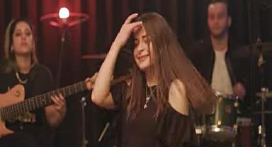 KARAKAŞ GÖZLERİN ELMAS ( ŞARKI ) – BERNA KARAGÖZOĞLU SÖYLÜYOR  